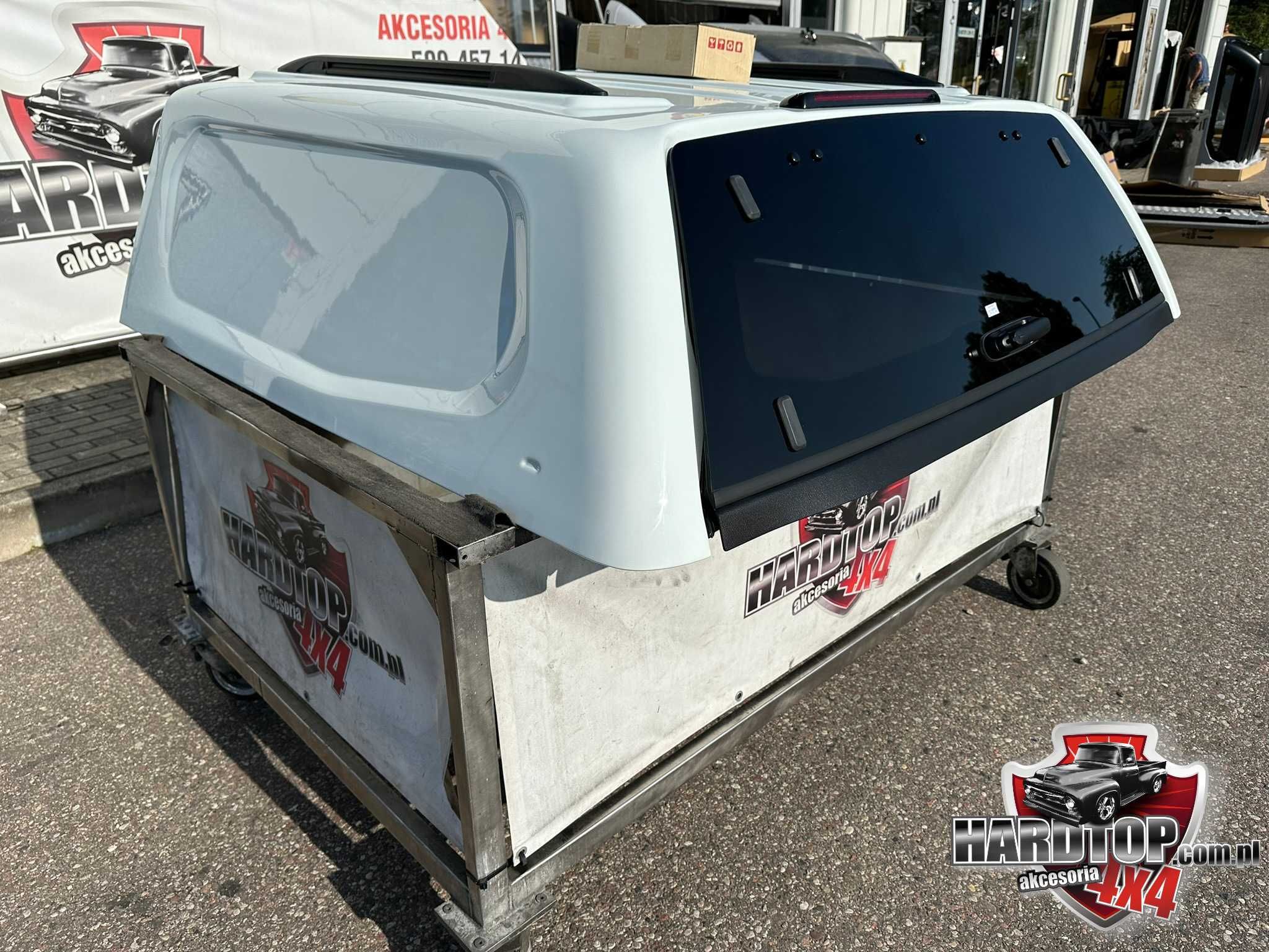 Zabudowa Isuzu D-Max HARDTOP 2020+ na pakę Boki Pełne