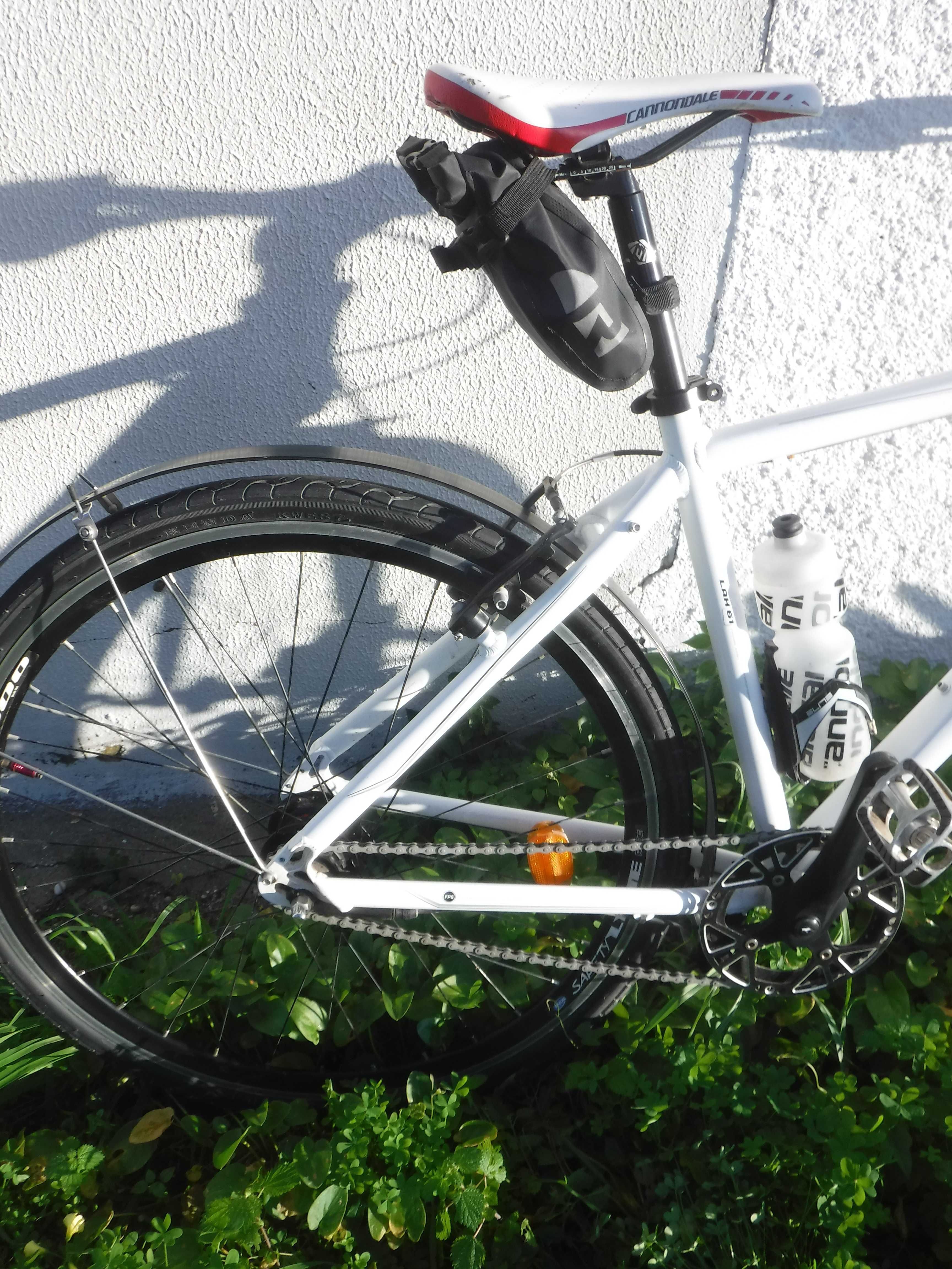 Bicicleta Berg Crosstown F6 hybrid Fitness comutar