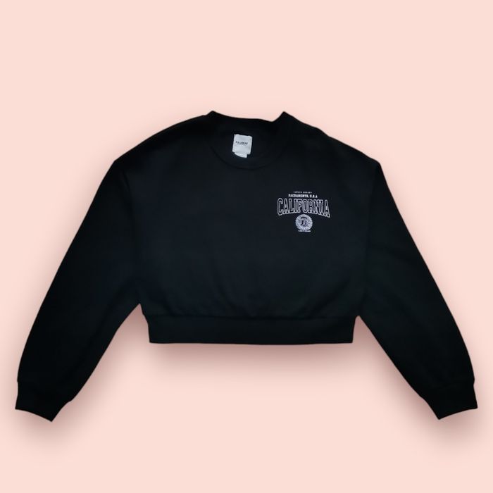 Чорний жіночий світшот Pull & Bear