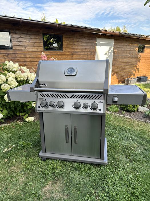 Grill Gazowy Napoleon Rogue 525 SE Inox LED