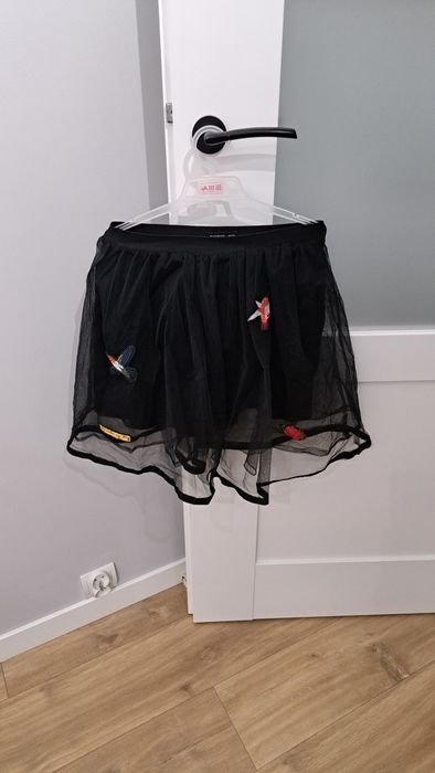 Tiulowa spódniczka dla dziewczynki Reserved r. 140