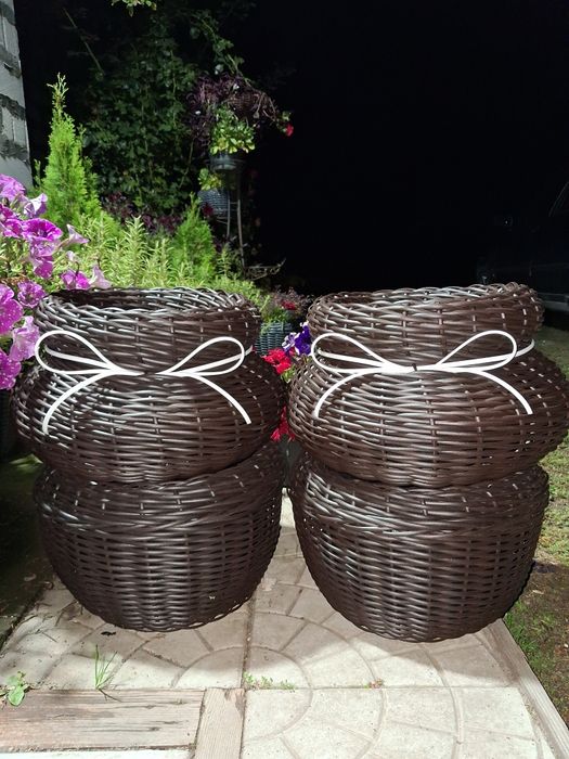 Кашпо з ротангу ручной робити