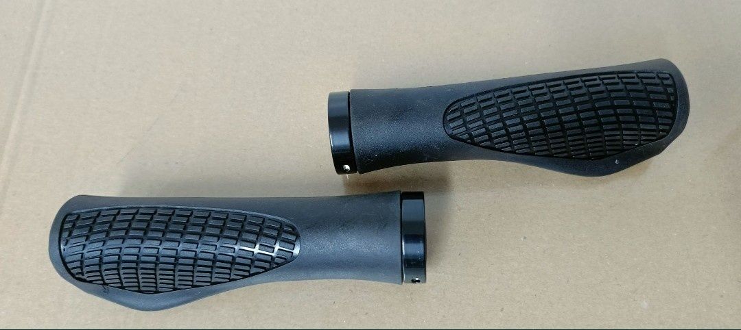 Gripy Ergonomiczne Skręcane
