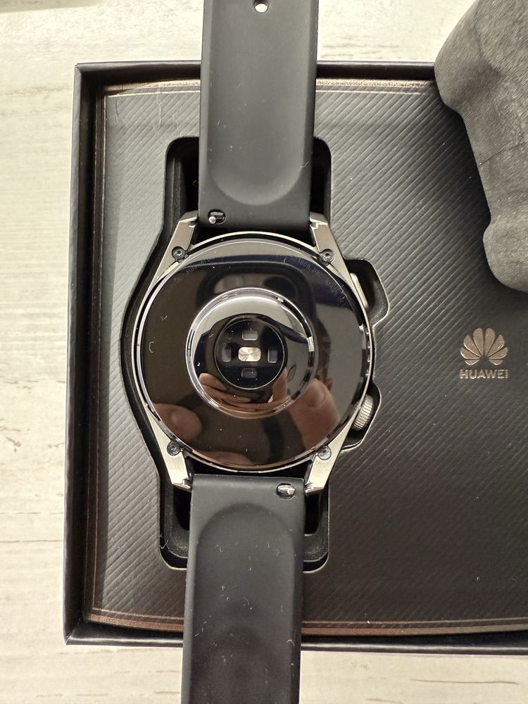 Часы Huawei watch 3 pro