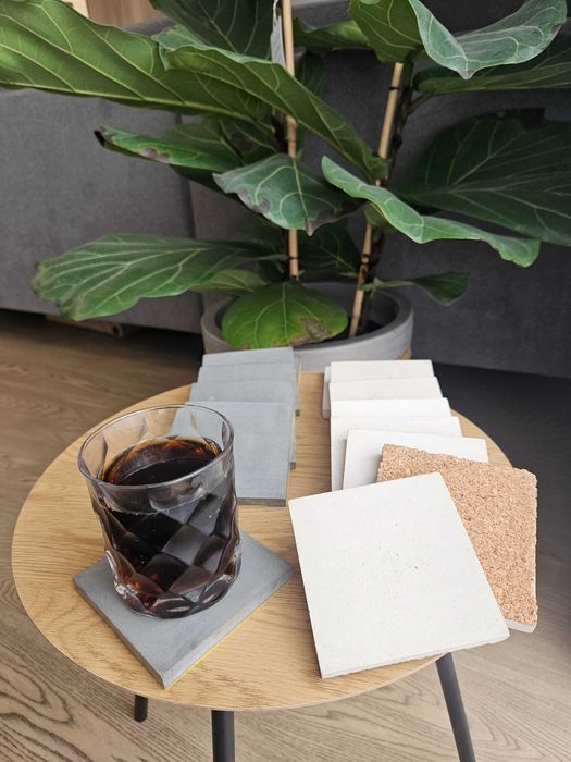 Białe i szare Betonowe podkładki pod kubek