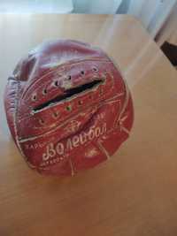 Мяч волейбольный СССР 1981год (кожа) + камера.Без  шнурка.