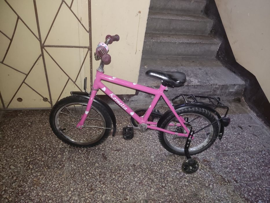 Rowerek dziecięcy z kulkami bocznymi