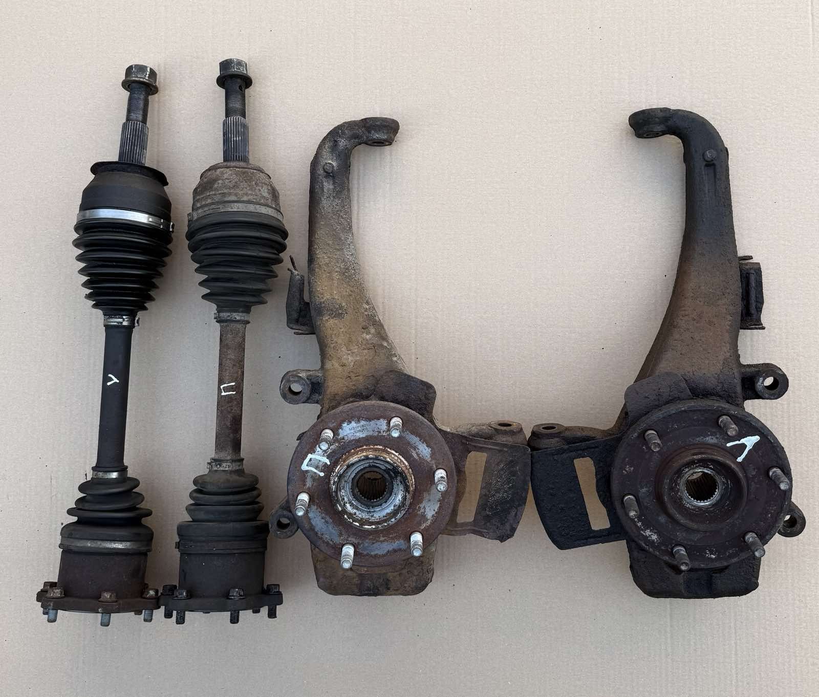 Поворотний кулак Infiniti QX56 JA60 2004/2010 Розборка !!!