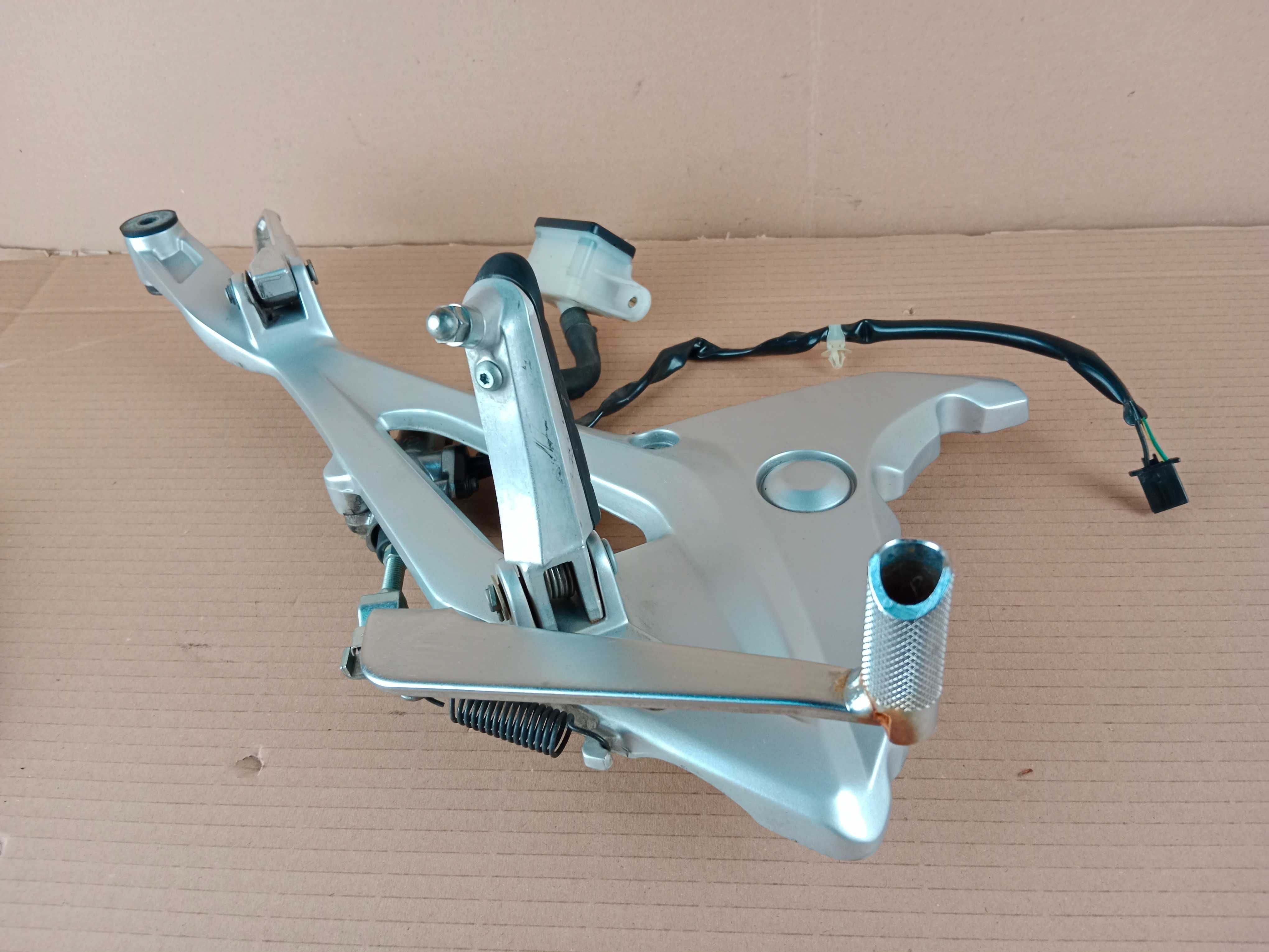 Honda NC 750 X DCT Prawy Set Podnóżek Kierowcy Dźwignia Hamulca Pompa