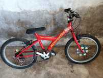 Bicicleta todo o terreno para criança/adolescente + capacete Berg novo
