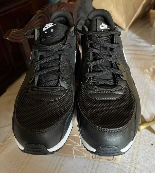 Кросcjвки  Nike Air Max Excee 43 розмірleather .