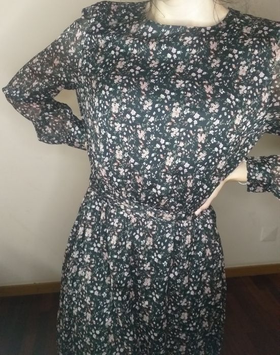 Vestido Floral Zara