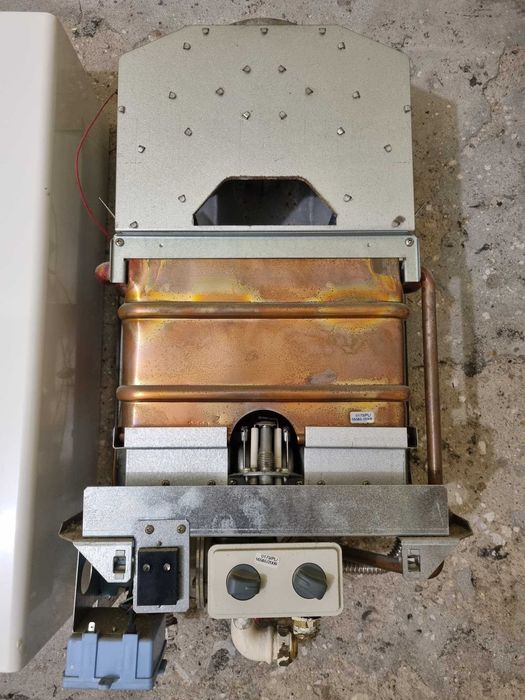 Podgrzewacz gazowy przepływowy wody Termet ThermaQ G19-02 piec junkers