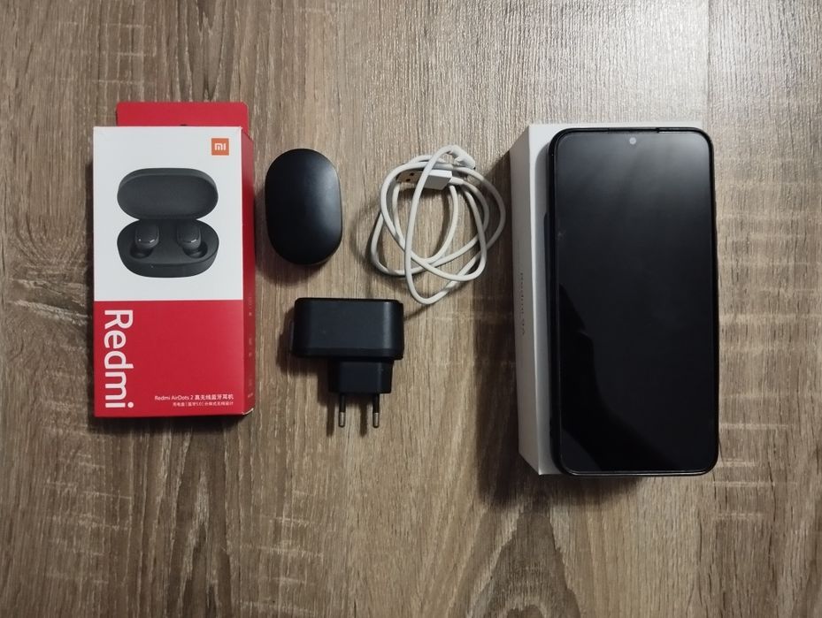 Продам  телефон.