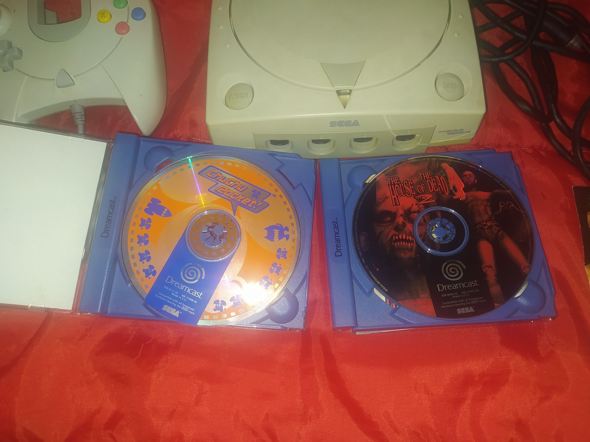 Dreamcast + 2 comandos + 2 jogos