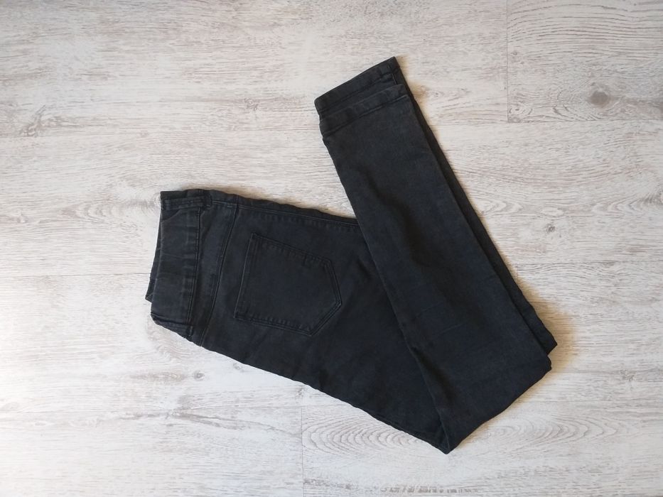 Spodnie legginsy Stradivarius