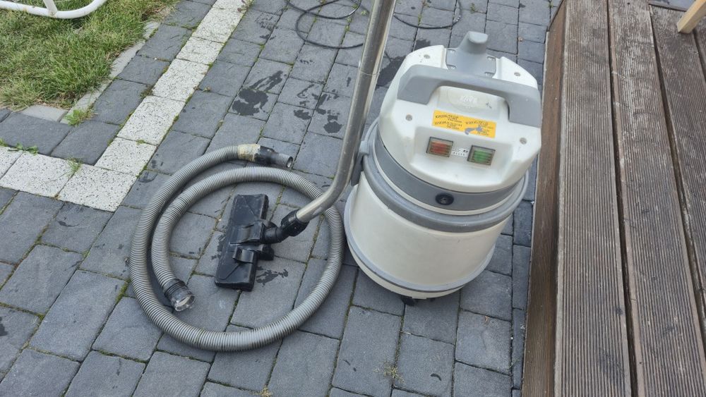 Odkurzacz przemysłowy piorący Sateco Lava