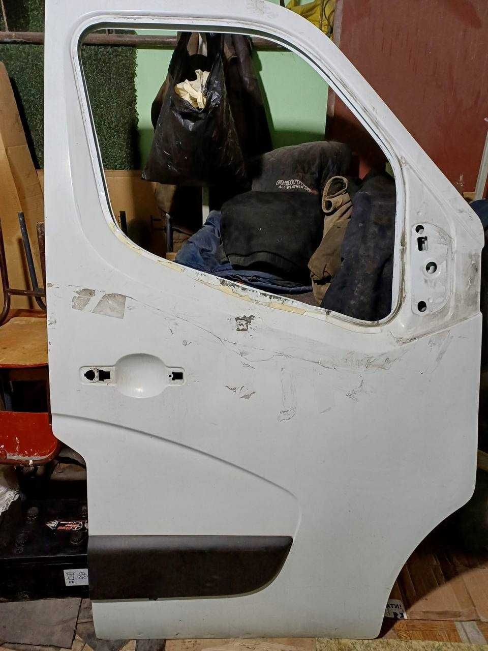 Двері Renault Master 2014 рік
