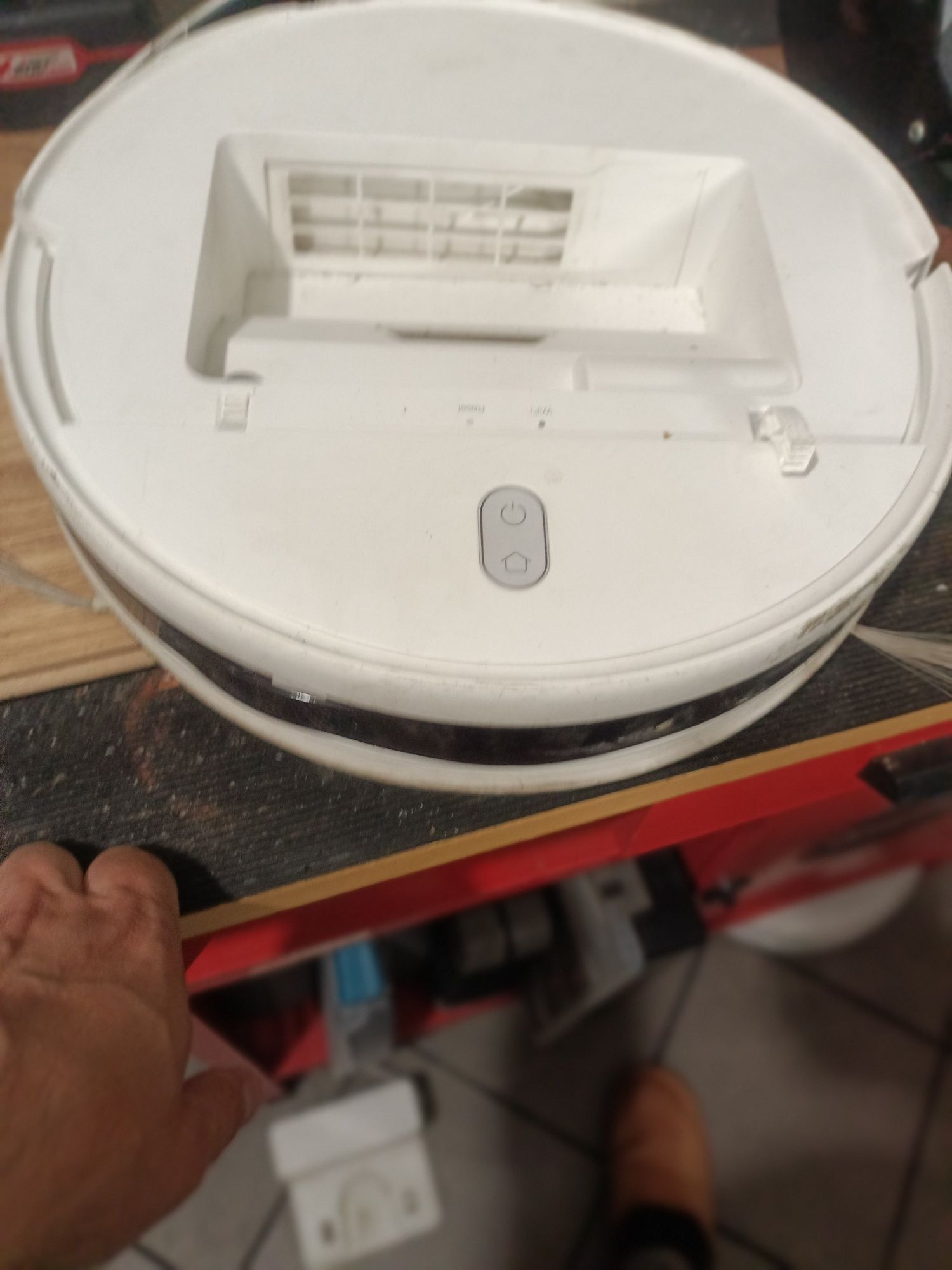 Odkurzacz automatyczny Mi Robot Vacuum-mop Essential dawca