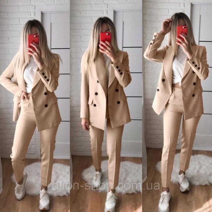 Продам новий костюм