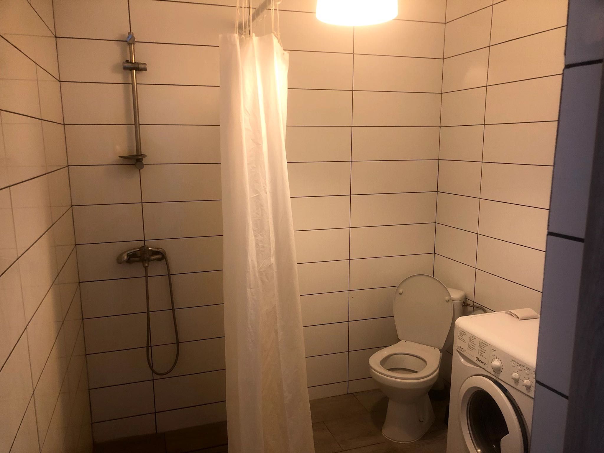 Wynajmę mieszkanie pokój, wspólny aneks kuchenny, łazienka