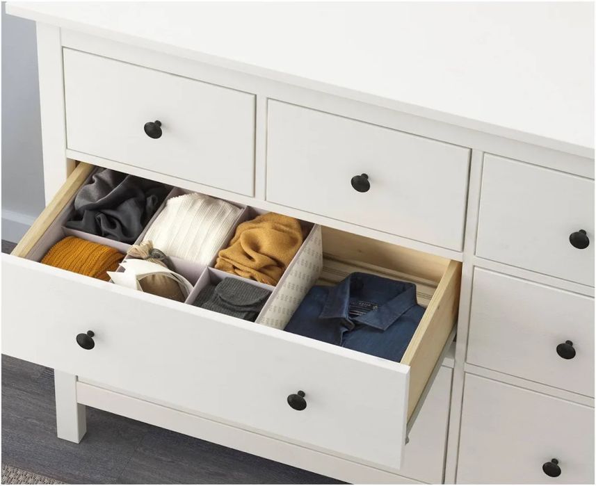 Cómoda com 8 gavetas Ikea Hemnes