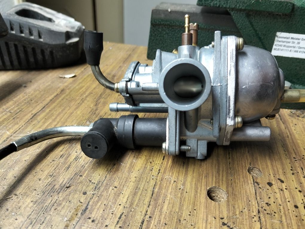 Carburador mikuni 16