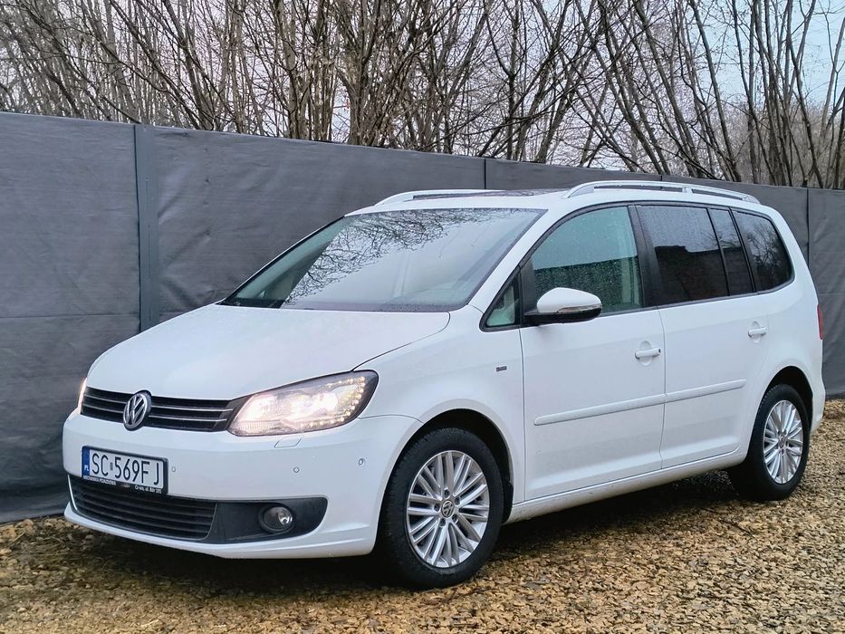 Volkswagen Touran 1,4 TSi CUP Edition HIGHLINE Xenon DSG Navi Kamera Panorama Webasto