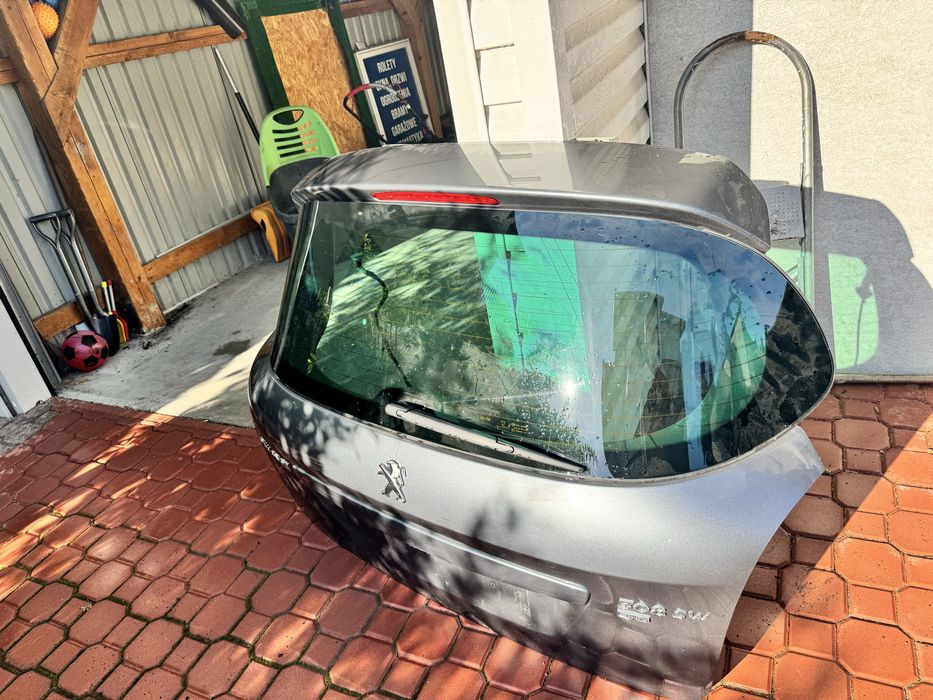 Klapa bagażnika ,szyba peugeot 308