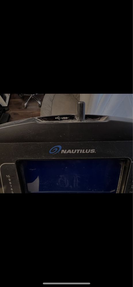 Orbitrek Nautilus E628 z magnetycznym systemem oporu oraz 29 programam