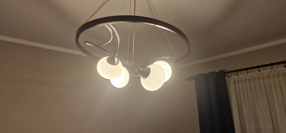 Żyrandol ( na stanie 2 szt)