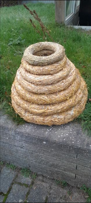 Wianki słomiane podkłady