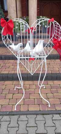 Białe gołębie na ślub +klatka