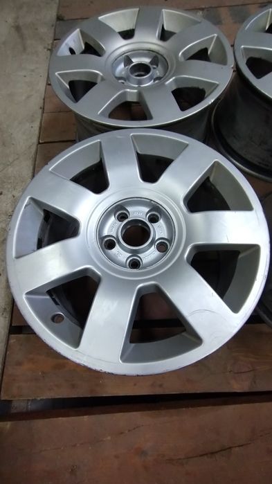 Felgi aluminiowe audi 17 , 5x112 , et 43