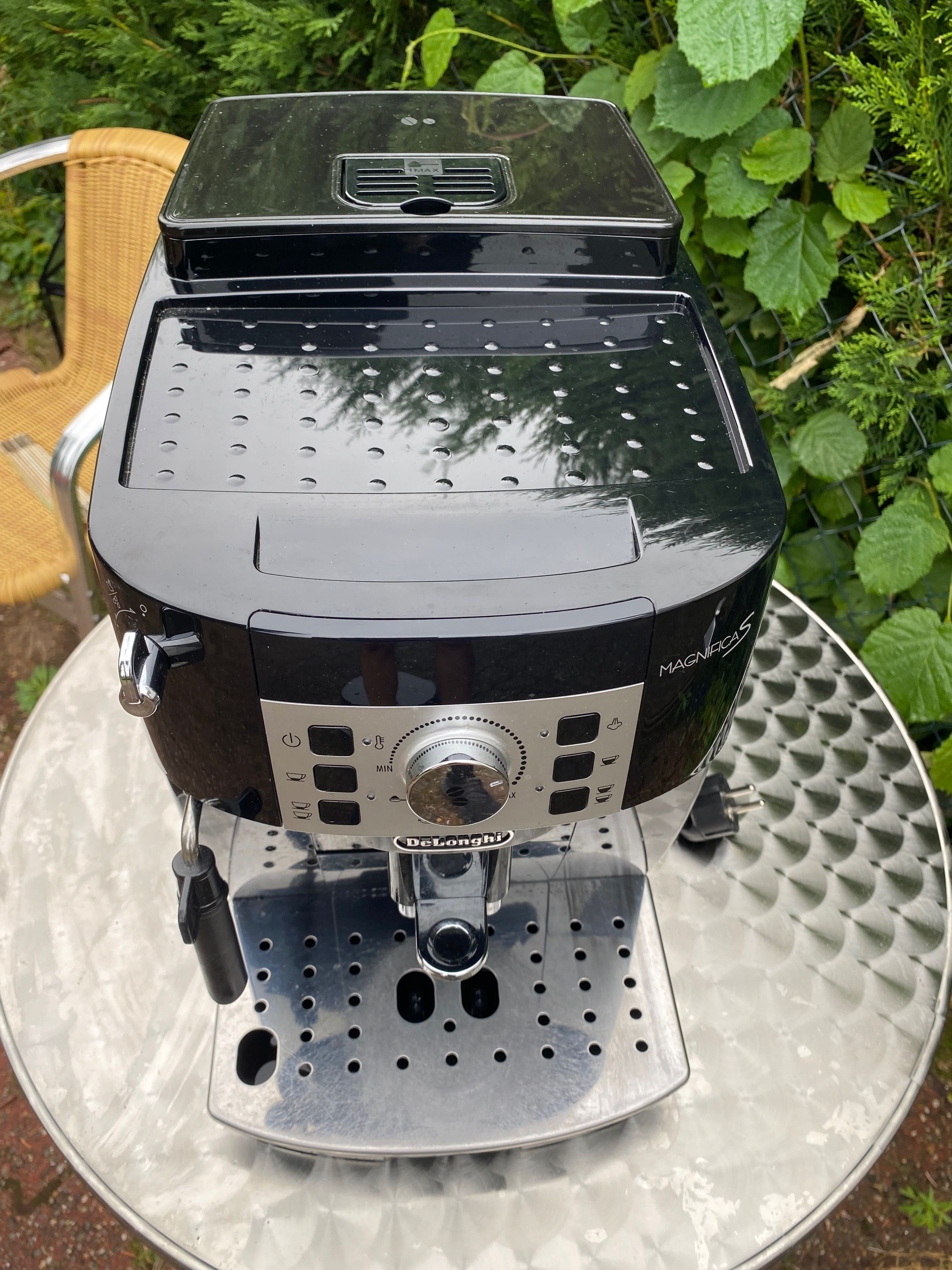 Кавоварка DeLonghi Magnifica S