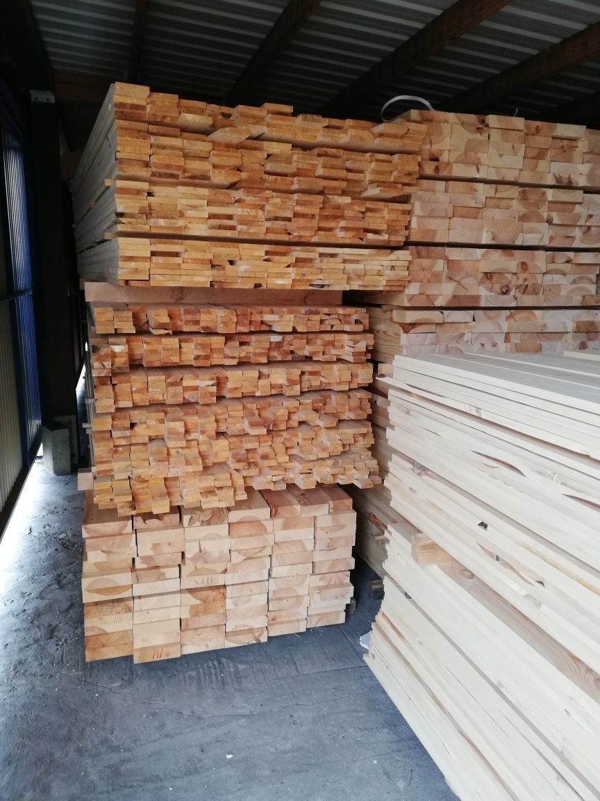 Kontr-łata, łaty, deski, kantówki, tarcica budowlana.
