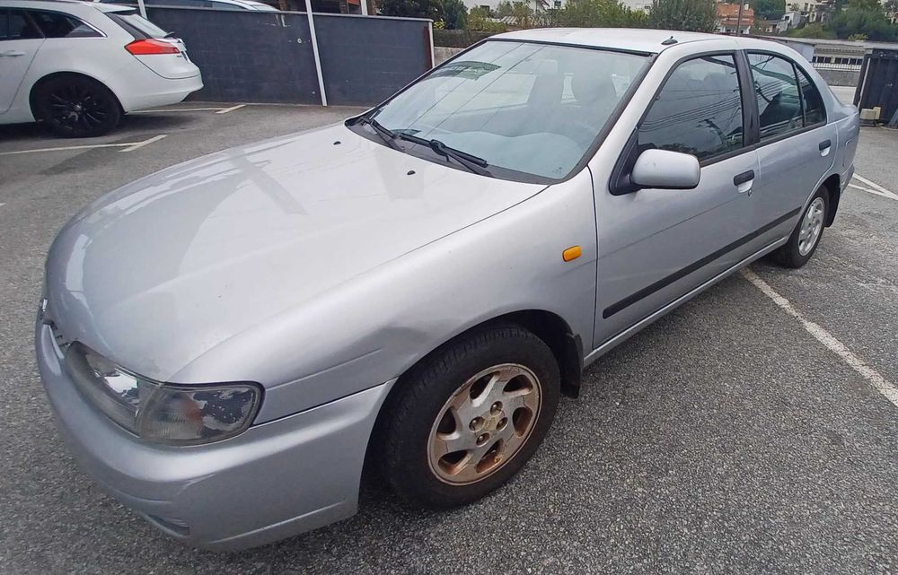Nissan Almera 1999