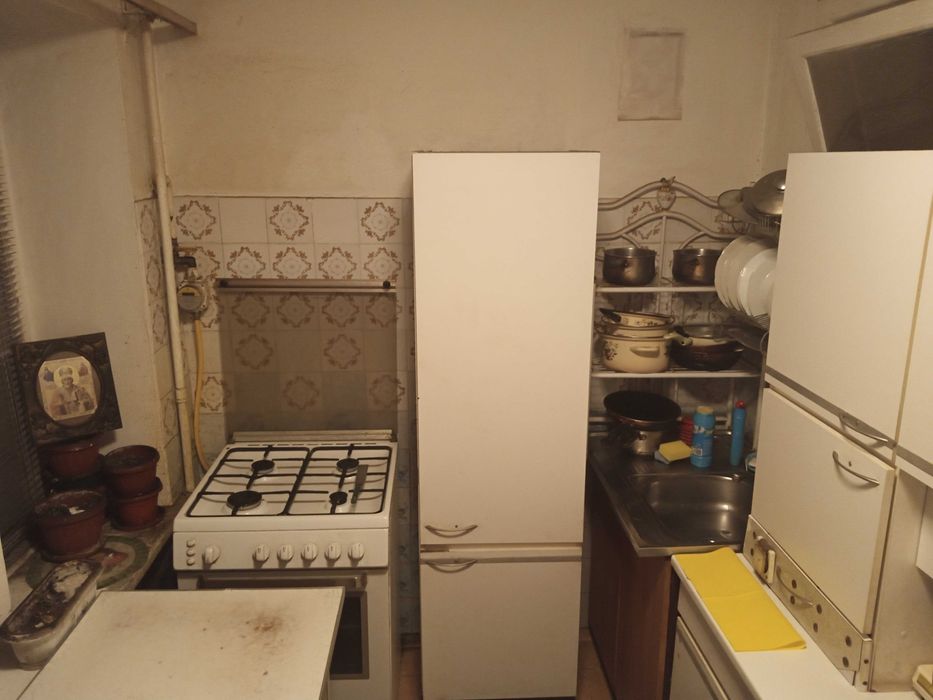 Сдам изолированную комнату в 2х к. квартире элитного тихого центра.