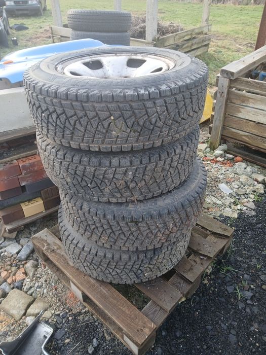Koła zimowe 215 /65 r16 suzuki vitara jimny samurai