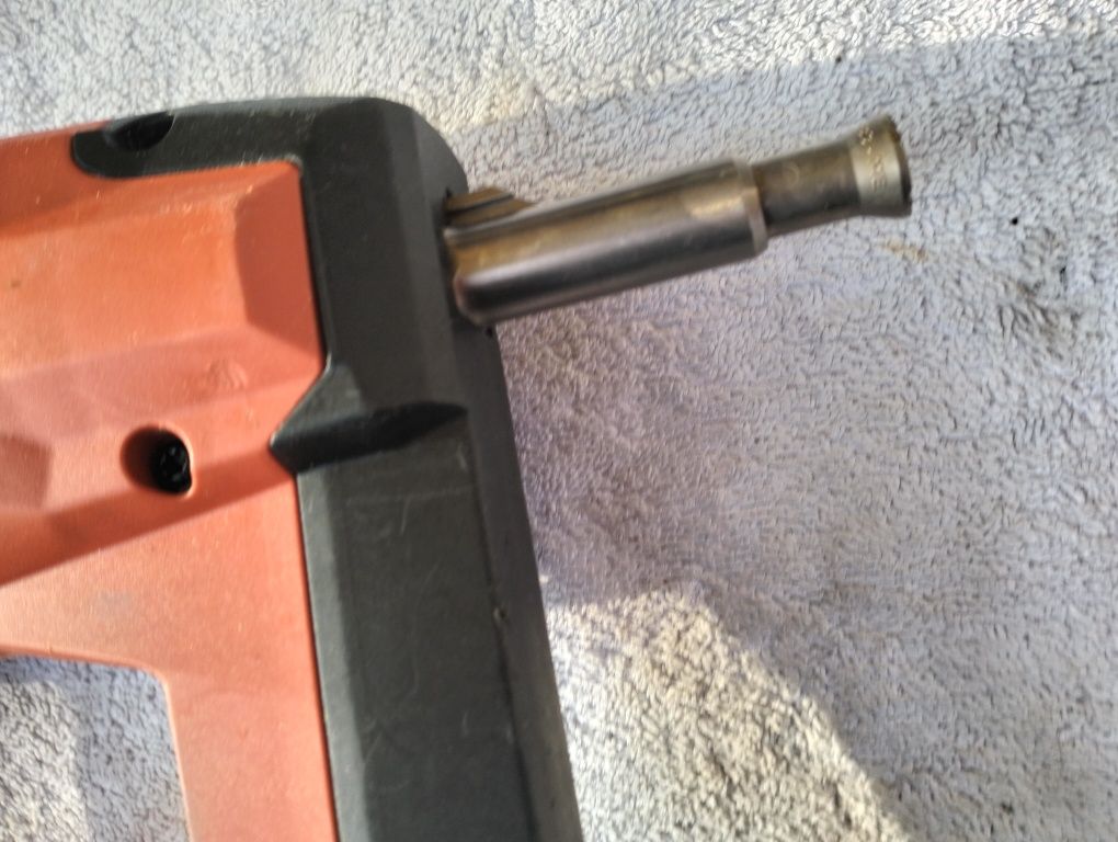 Hilti bx3 me osadzak akumulatorowy