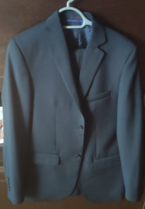 Grafitowy  garnitur męski M/L. Stan idealny