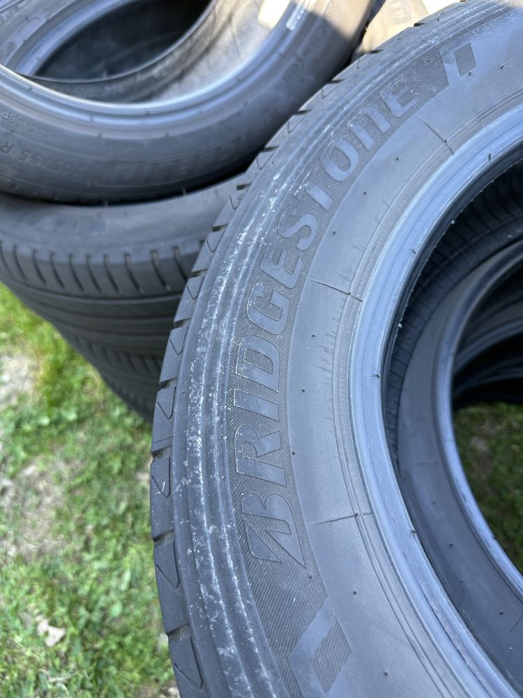 205/65/16c Bridgestone Duravis R660