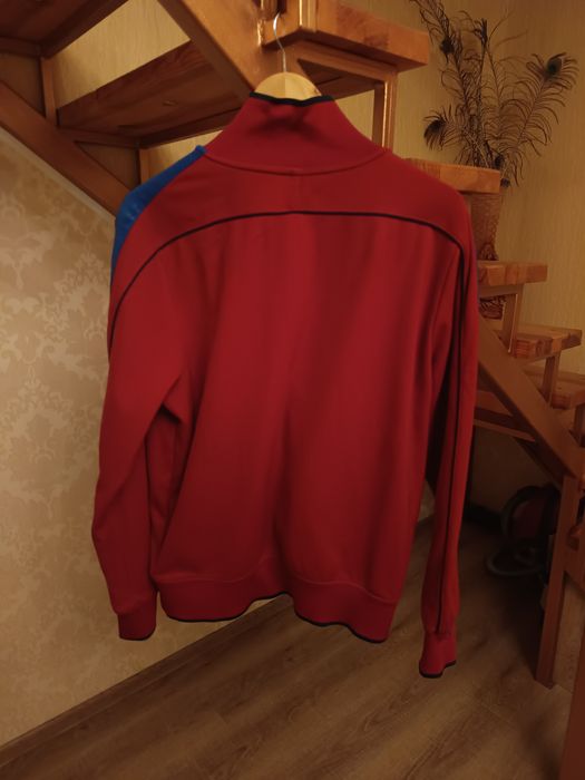 Зипка Найк Барселона легит красная