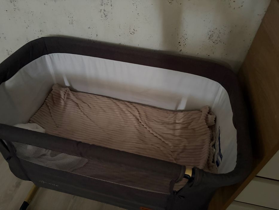 Детская кроватка от kikkaboo