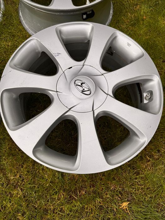 Felgi aluminiowe Hyundai 17" 7Jx17 ET52 – komplet 4 sztuki