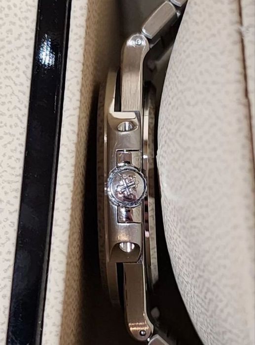 Наручные часы Patek Philippe Nautilus Blue