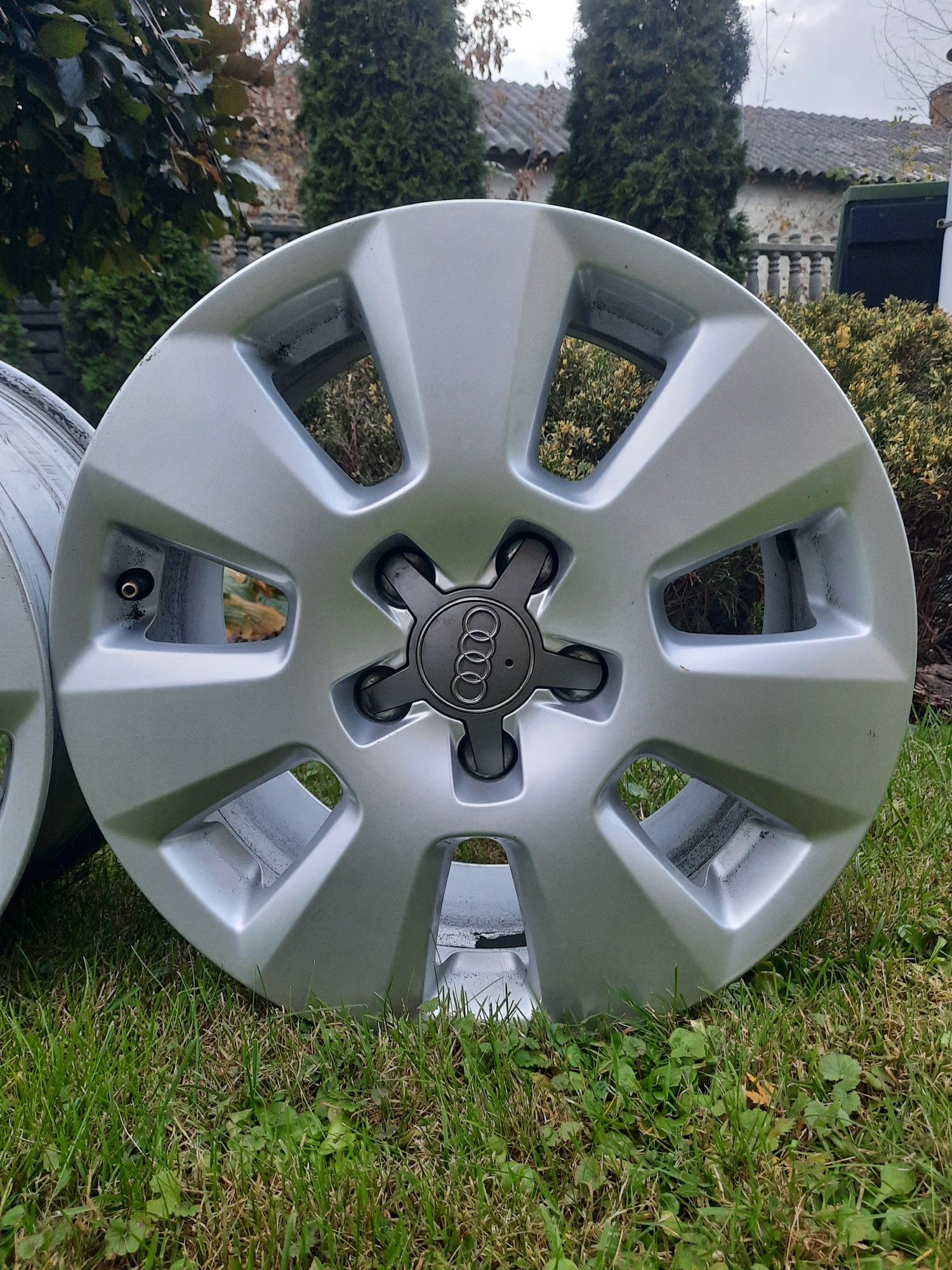 4 felgi Audi 5x112 7.5jx16 ET37