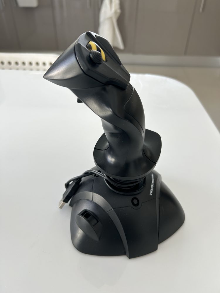 Joystick Thrustmaster