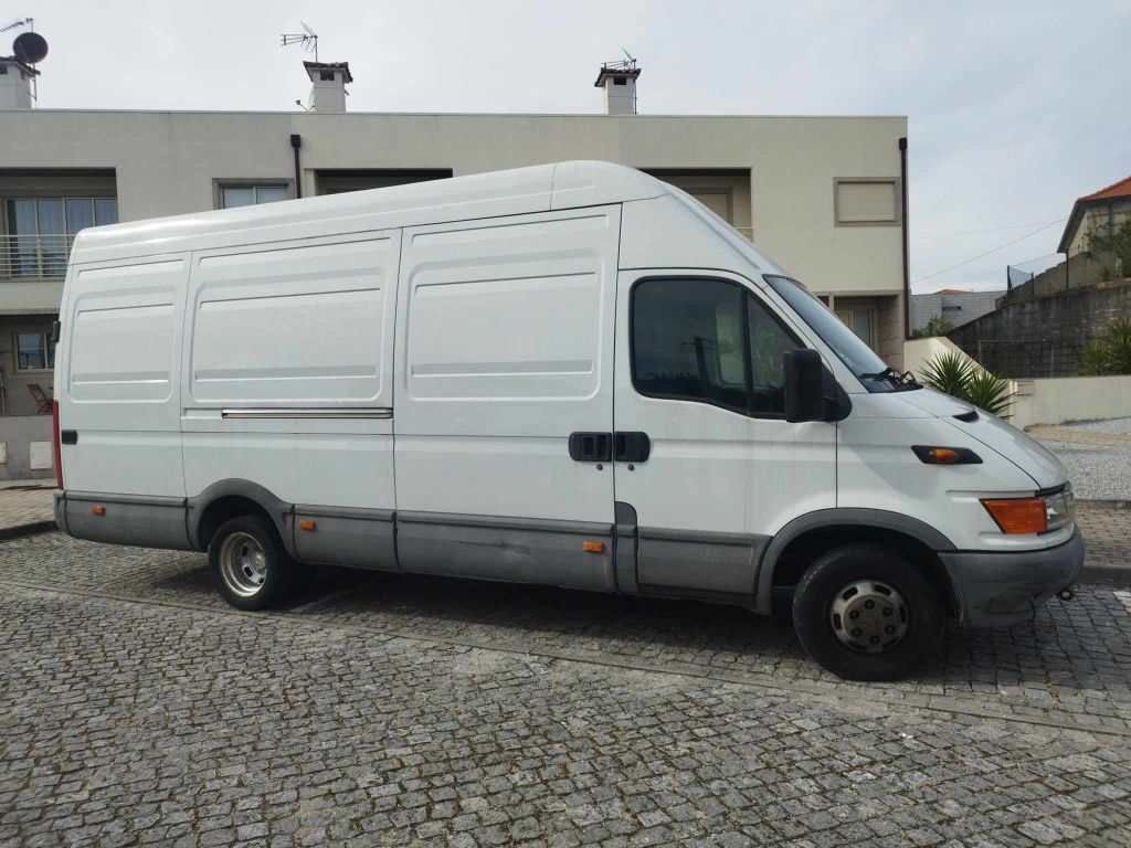 Carrinha Iveco Daily 35C13V