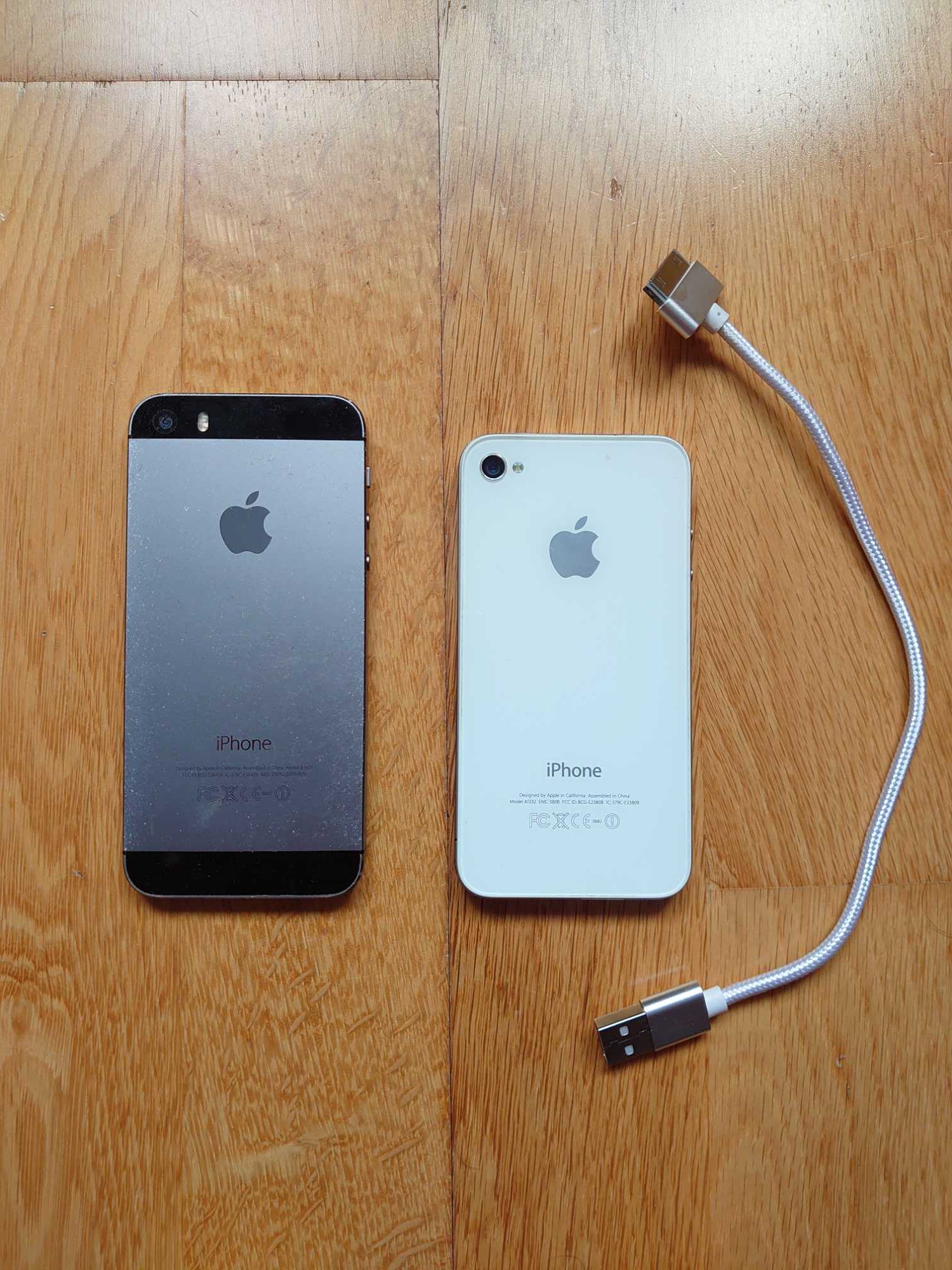 Iphones 4 e 5s a funcionar
